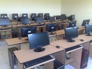 Komputer SMAN 13 Kabupaten Tangerang Komputer SMAN 13 Kabupaten Tangerang (1)