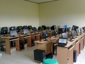 Komputer SMAN 13 Kabupaten Tangerang Komputer SMAN 13 Kabupaten Tangerang (2)