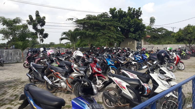 Tempat Parkir SMAN 13 Kab. Tangerang (2)